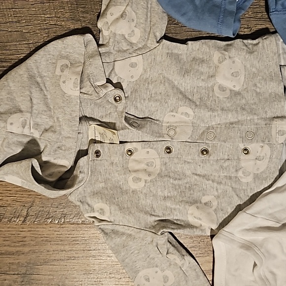*BUNDLE* 3 BABY BOY OUTFITS 3TO6MO. - Picture 4 of 7